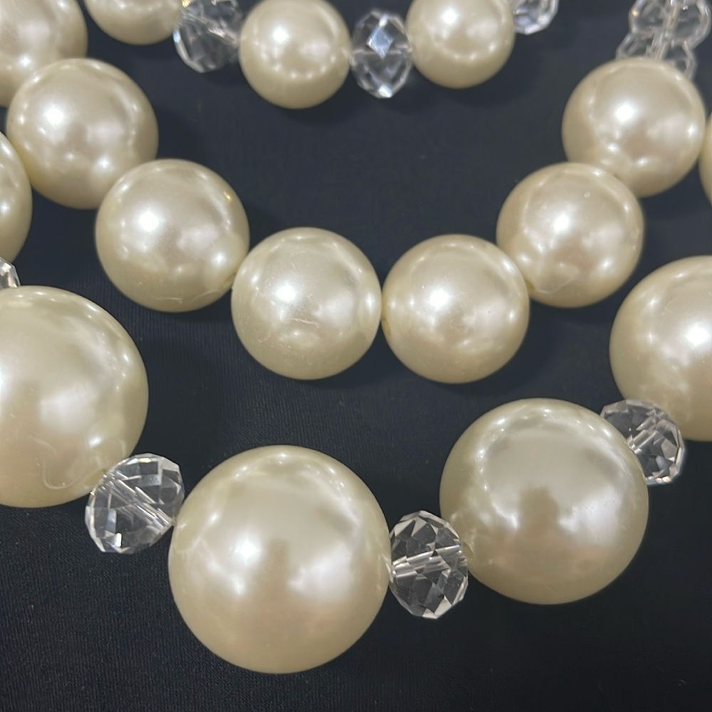 Plastic huge pearls and crystals